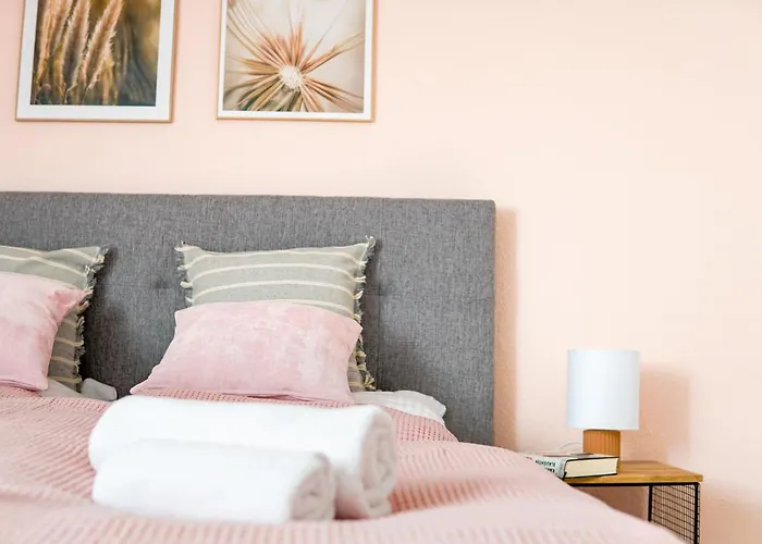 Modern~5*location~home Office~netflix~free Parking Lejlighed *